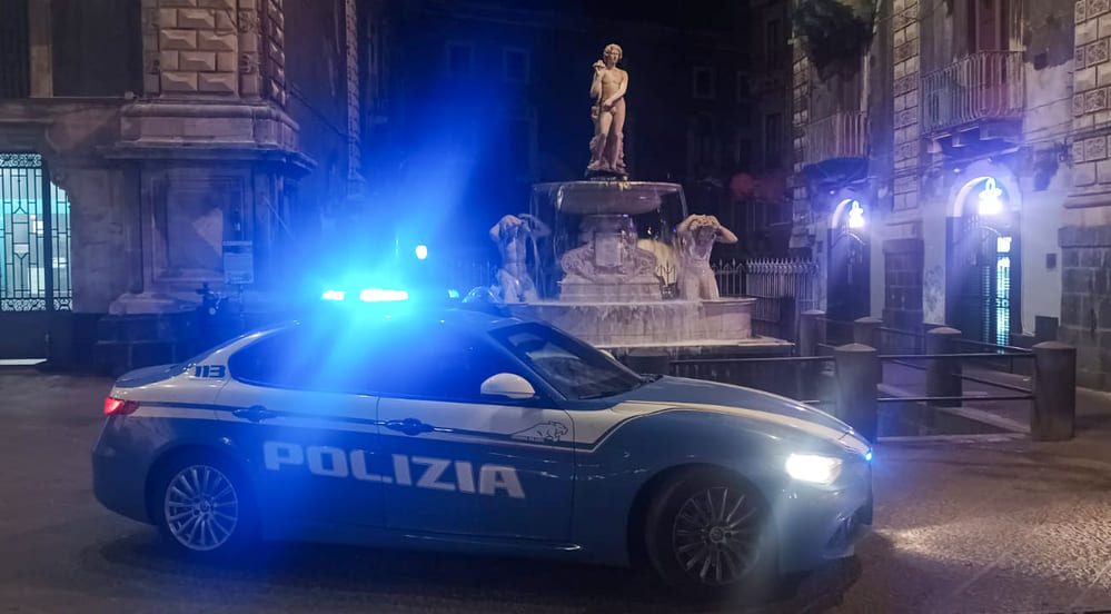 polizia catania notte