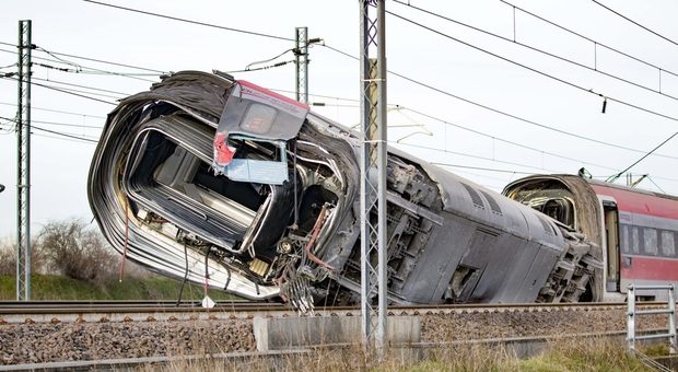 treno deragliato